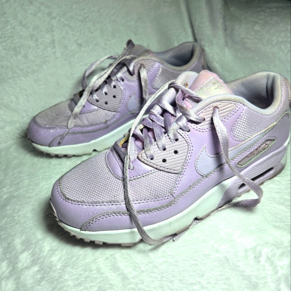 Purple nike Air max